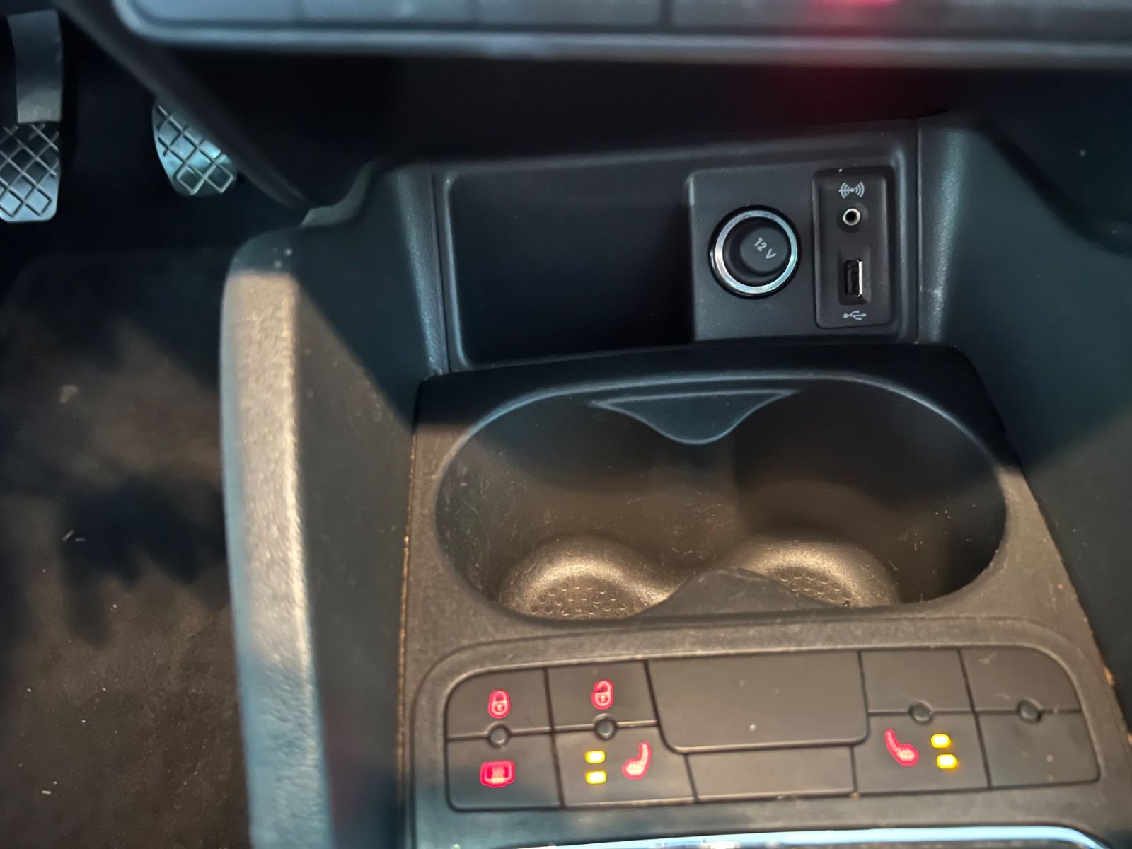 Fahrzeugabbildung SEAT Ibiza Style *NAVI * SITZHEIZUNG *KLIMAAUTOMATIK*