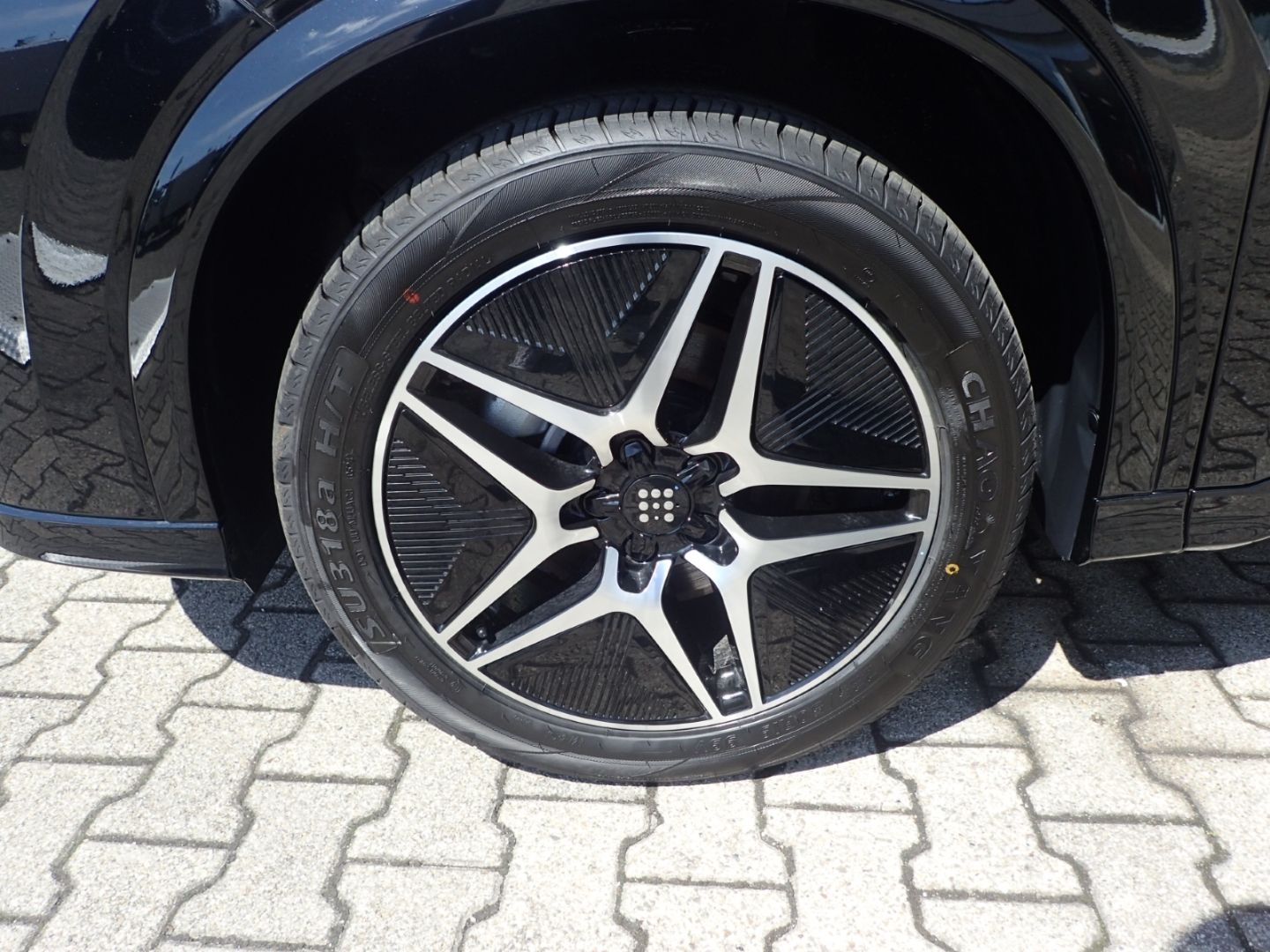 Fahrzeugabbildung DFSK Fengon E5 PHEV El. Panodach digitales Cockpit So