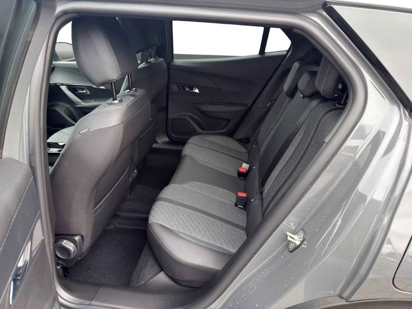 Peugeot 2008 1.2 145 Autom. Allure LED+SHZ+.+PDC+SpurH