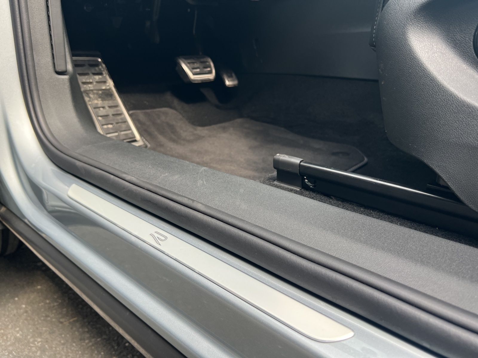 Tiguan R-Line 2.0 TSI DSG 4M AHK*ACC*Black Style