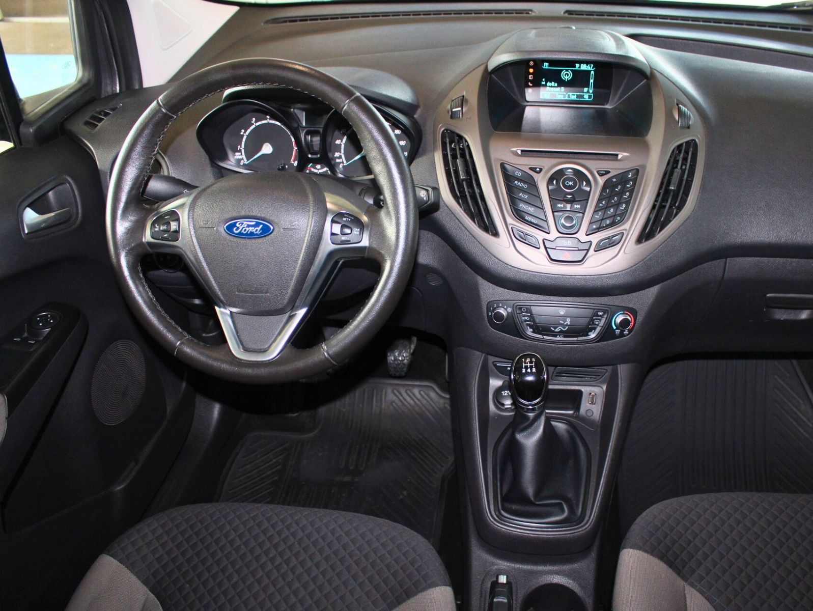 Fahrzeugabbildung Ford Tourneo Courier Trend KLIMA WinterPaket AHK PDC