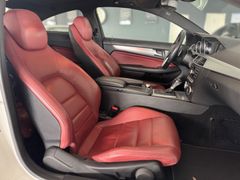 MERCEDES-BENZ C 350 CGI BlueEfficiency /AMG/Panorama/HarmanKar