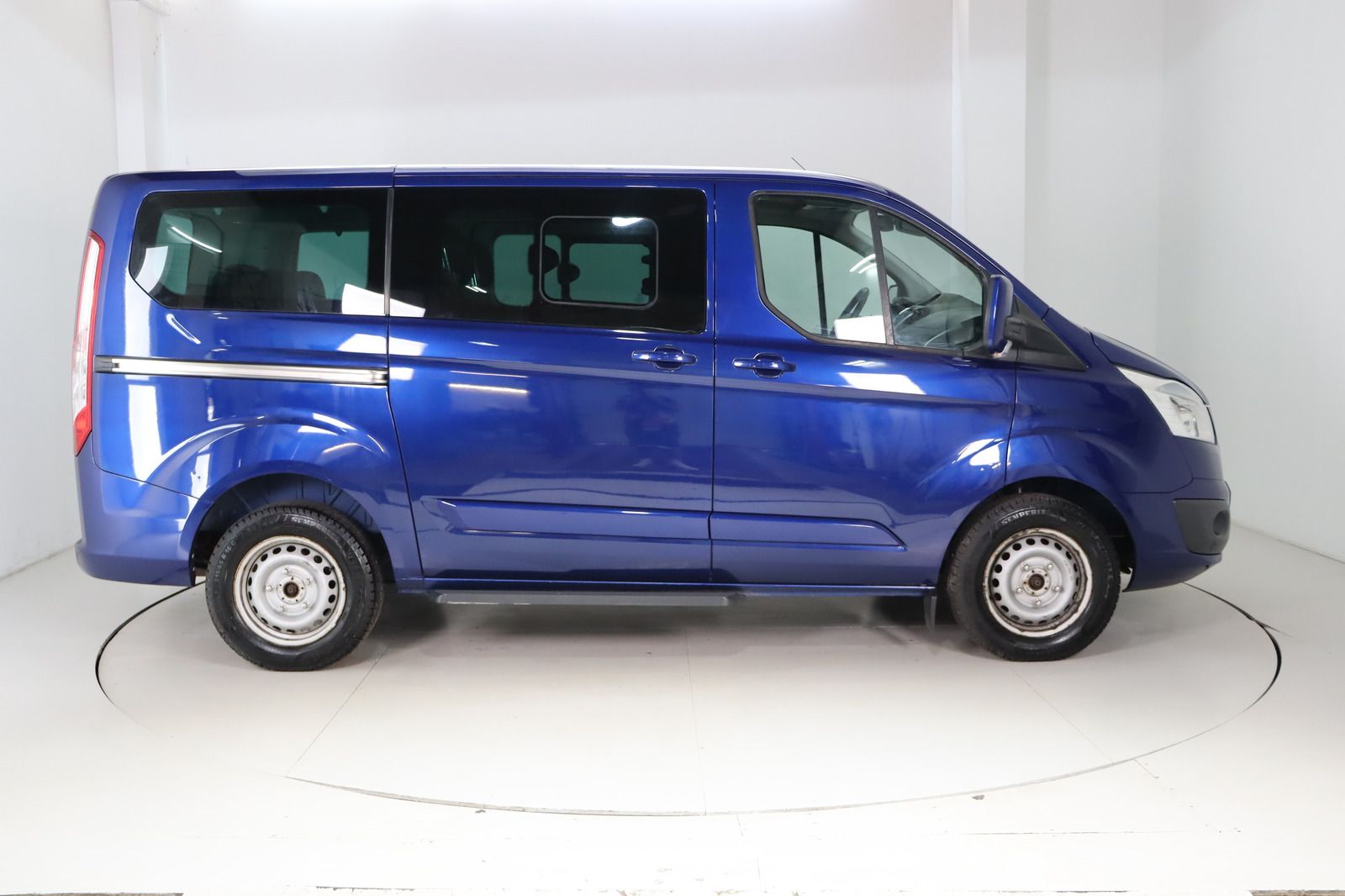 Fahrzeugabbildung Ford Tourneo Custom 2.2 TDCi * 8 Sitzplätze