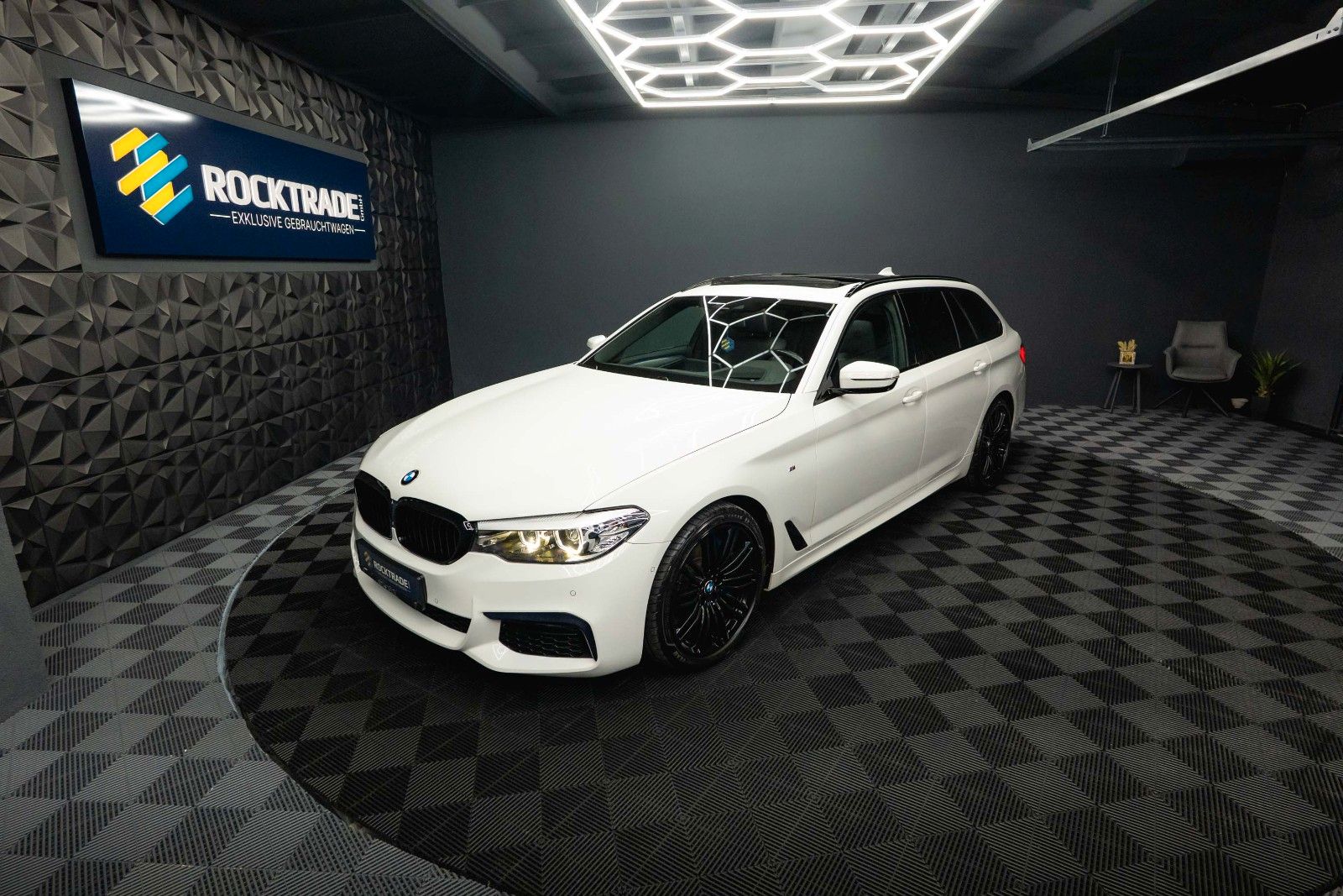 Fahrzeugabbildung BMW 540d xDrive M Sport Shadow | ACC | Pano | LED