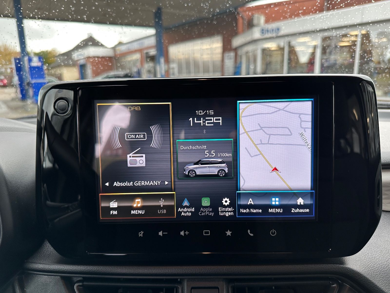 Fahrzeugabbildung Suzuki Swift 1.2 Dualjet Hybrid Comfort+ ACC/Navi/LED