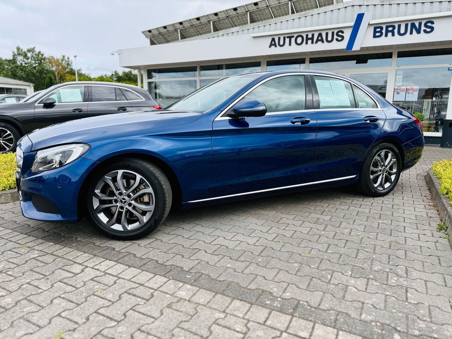Fahrzeugabbildung Mercedes-Benz C 200 AVANTGARDE, Automatik, LED, Navi, PTS, SH