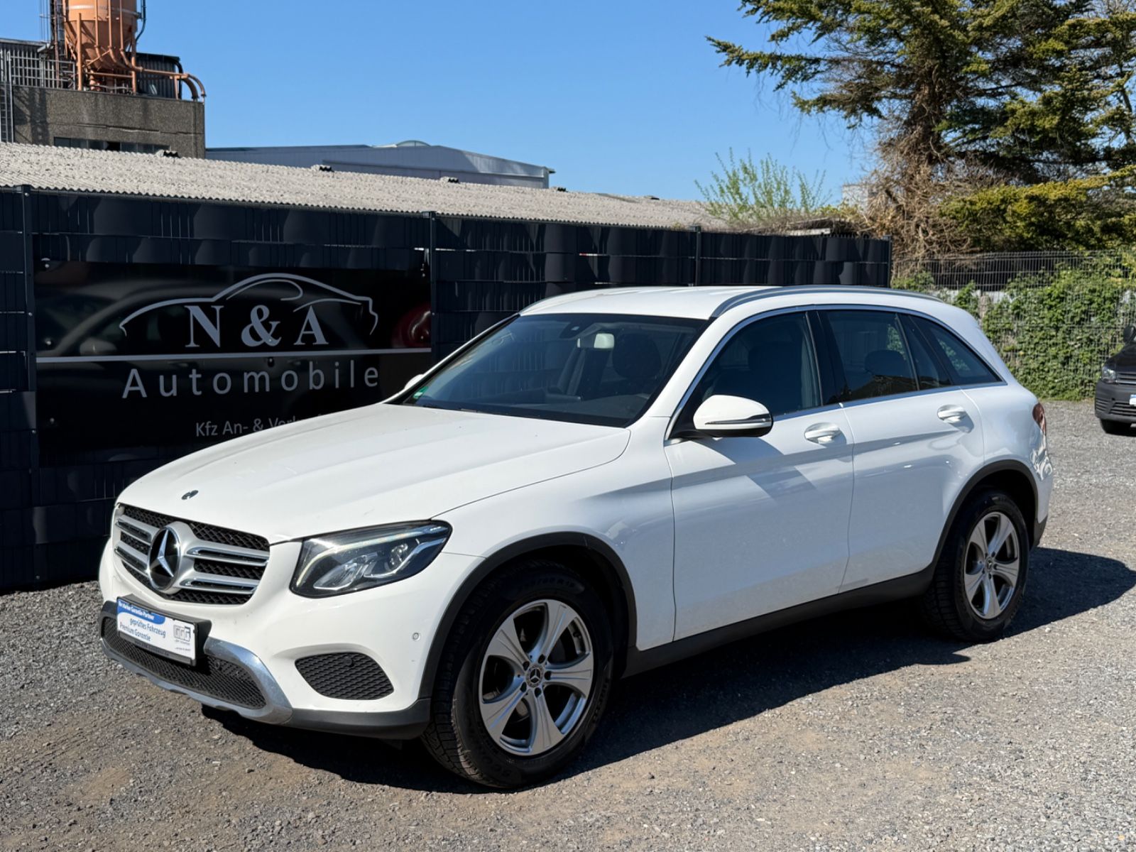 MERCEDES-BENZ GLC 250 4Matic Navi*LED*Kamera*Tempomat