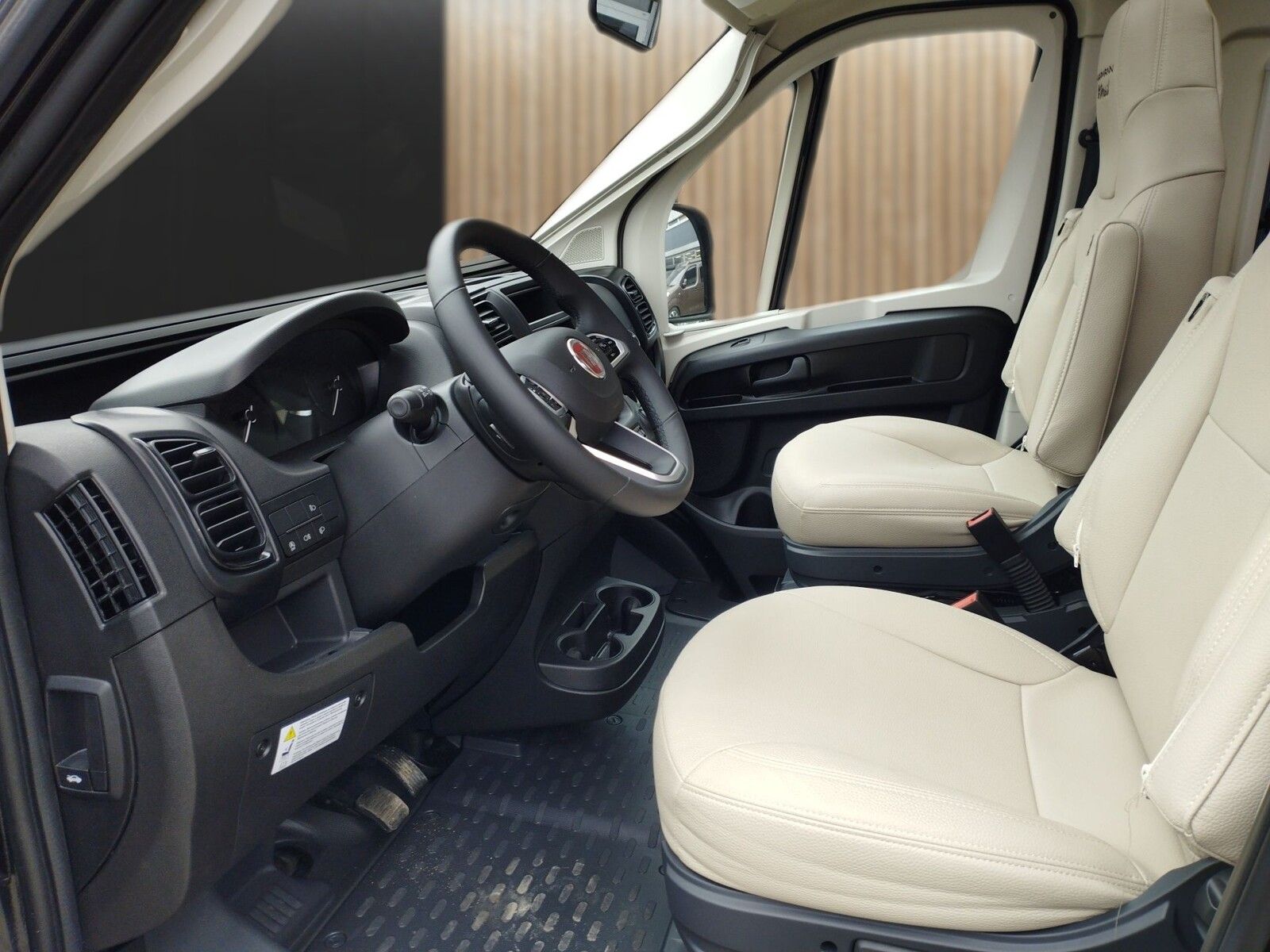 Fahrzeugabbildung Karmann Dexter DE 580 140 PS, Automatik, Alu-Felgen