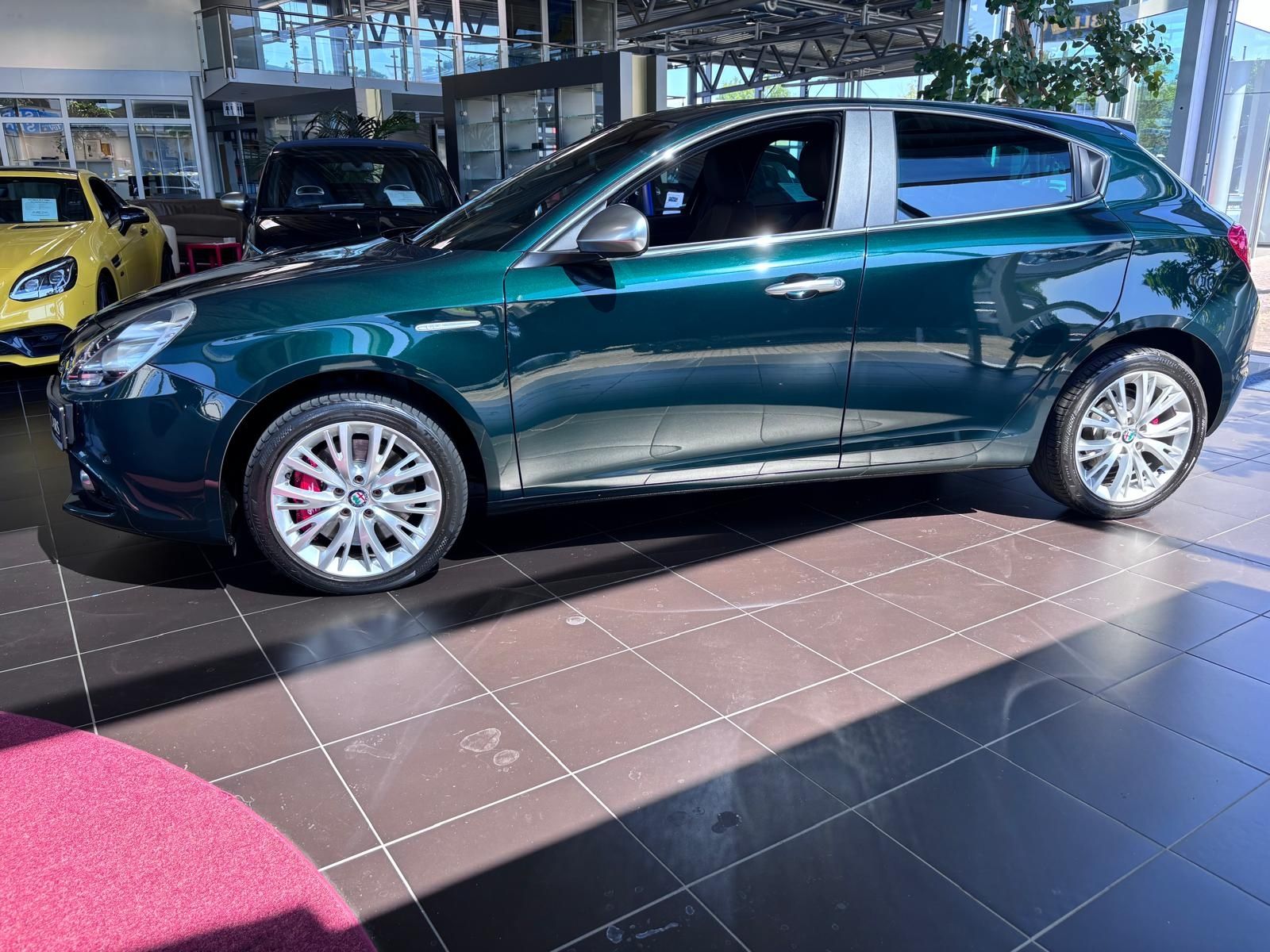 Fahrzeugabbildung Alfa Romeo Giulietta Lusso Ti KLIMA XENON ALU