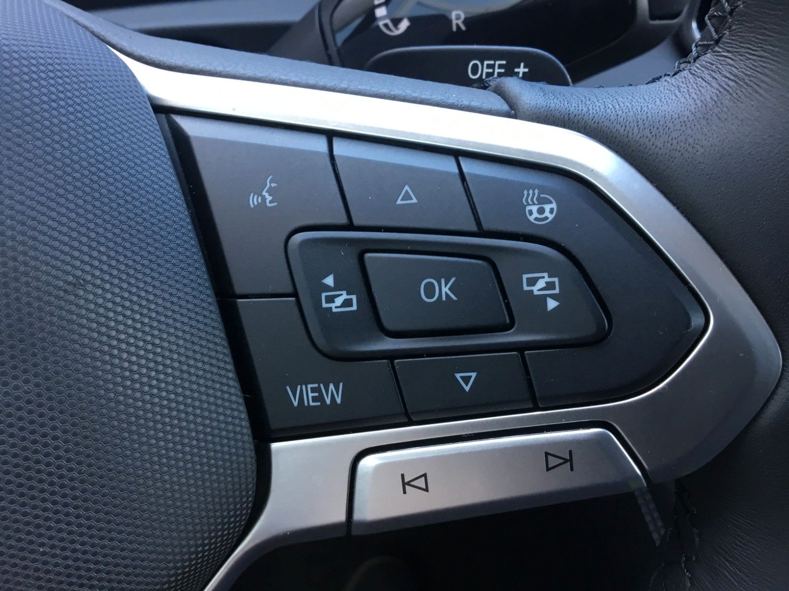 Fahrzeugabbildung Volkswagen Tiguan 1.5 eTSI DSG Elegance+360°+MatrixLED+AHK