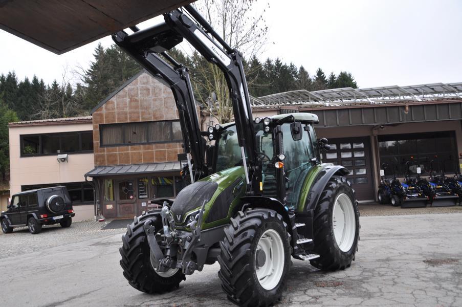 Valtra G125 EA inkl. Frontlader