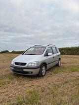 Opel Zafiera Top Zustand - Opel Astra aus 2001: Kombi