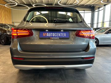 MYAUTOCENTER – Gebraucht- und Jahreswagen mit Werkstattservice in Pfaffenhofen Mercedes-Benz GLC *TÜVSERVICE NEU*TEMPO*AHK*SitzHZ*NAV*PDC*