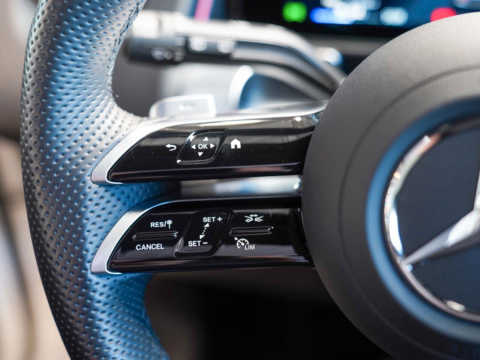 Mercedes-Benz EQB 350 4M AMG Premium Pano  Memory  Distronic foto 16
