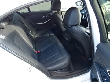 BMW 320 - 11