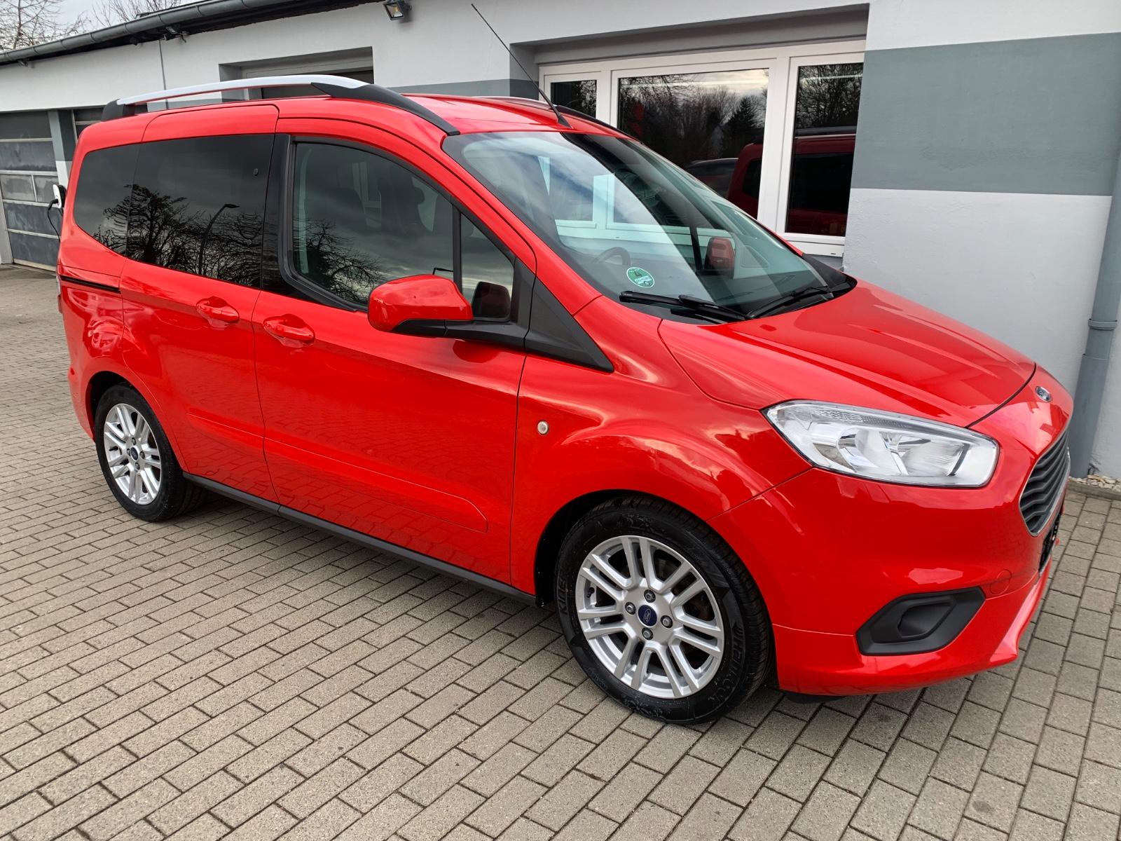 Ford Tourneo Courier Titanium 1,0 Temp. Shzg 64TKM