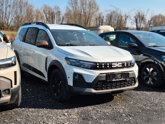 Dacia Jogger Extreme Hybrid 155 Winter, Navi, Driving