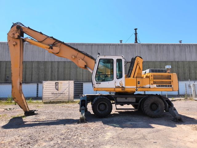 Liebherr Umschlagbagger A914, Liftkabine, Klima