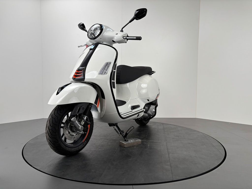 Fahrzeugabbildung Vespa GTS 125 SuperSport E5+ *NEUFAHRZEUG*
