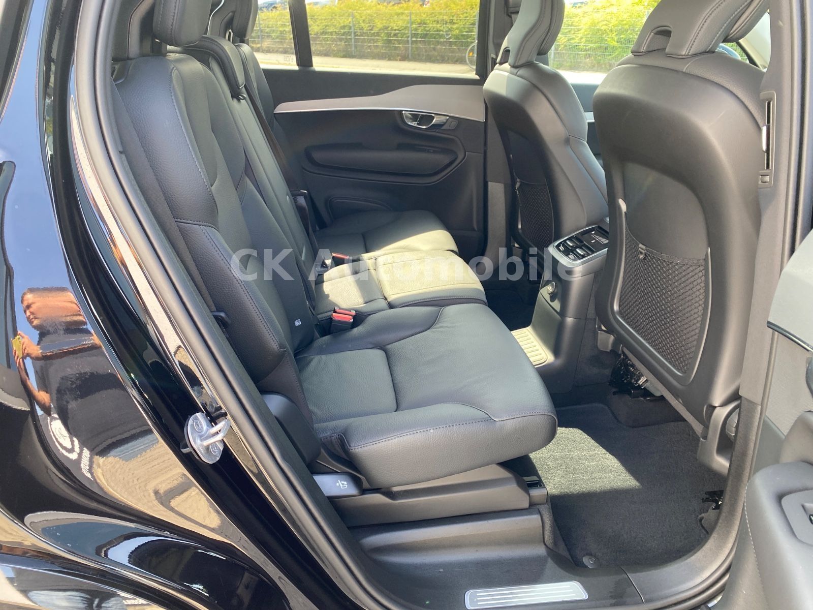Fahrzeugabbildung Volvo XC90 T8 Core Recharge Plug-In Hybrid AWD/7 Sitze