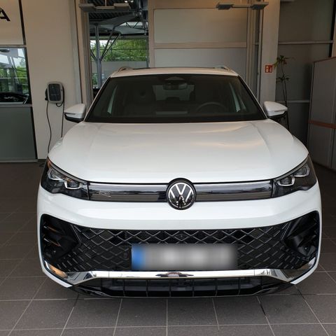 Volkswagen VW-Tiguan 2,0 TDi, R-Line  Baujahr 2024