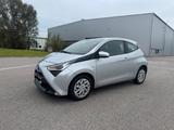 Toyota Aygo AYGO x-play*CAM*KLIMA* - silberne Toyota Aygo (X)