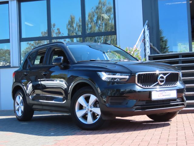 Volvo XC40 D3 Momentum Core 2WD Kamera LED Navi 1 Hand