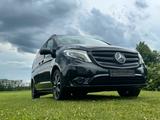 Mercedes-Benz Vito Tourer Lang mit Bett und Tisch