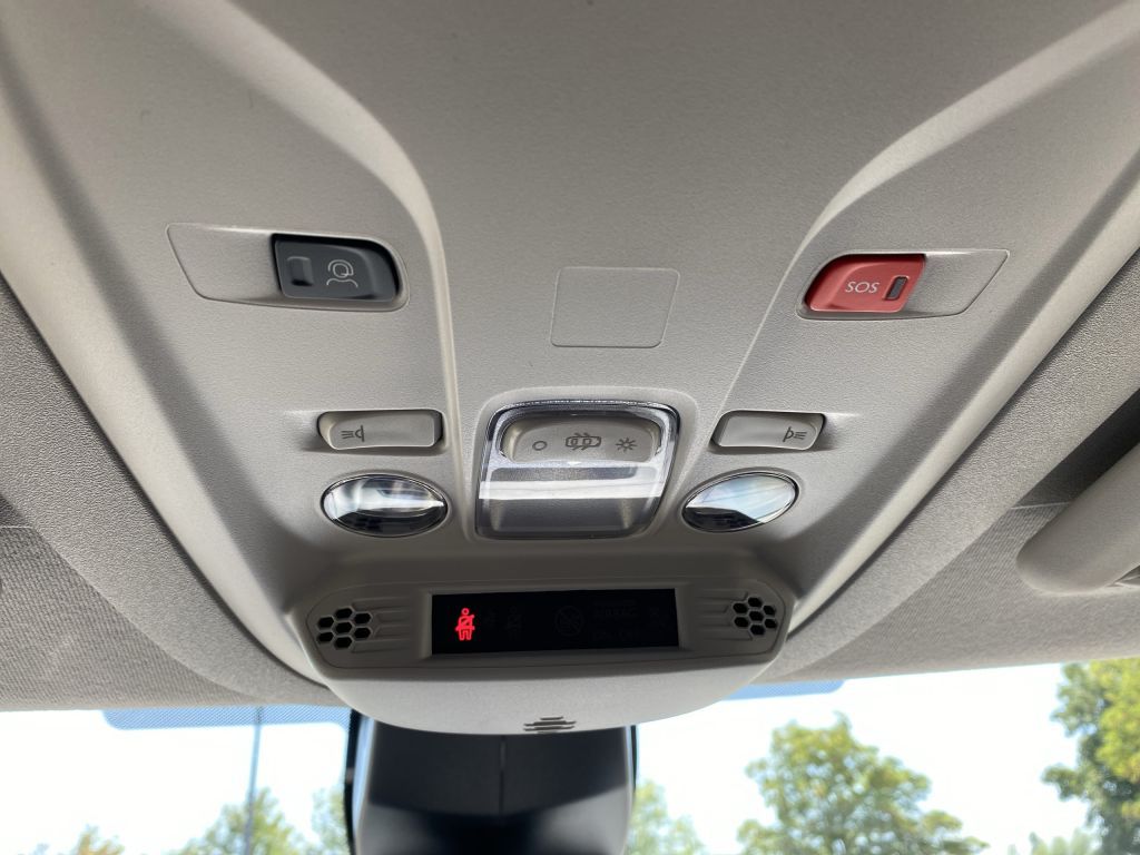 Fahrzeugabbildung Citroën Berlingo 1.5 Diesel 100 M *3 Sitze*Navi*Winterp*