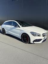 Mercedes-Benz CLA 45 AMG Shooting Brake - weiße Mercedes-Benz CLA 45 AMG Shooting Brake
