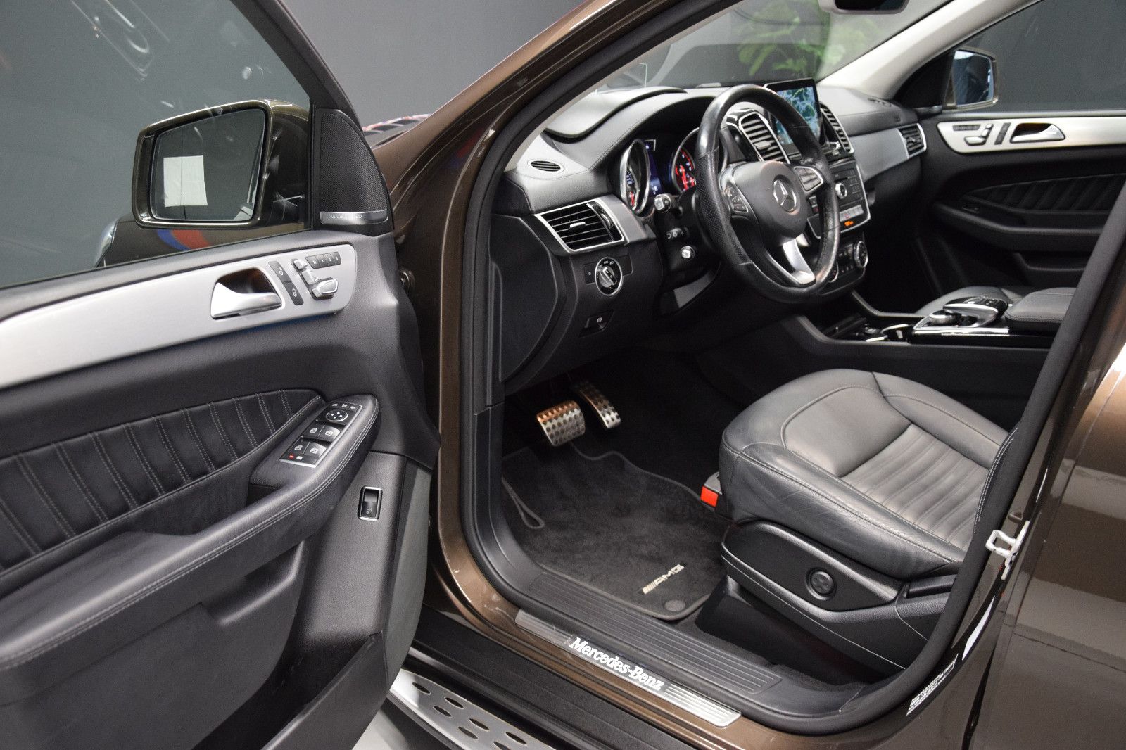 Fahrzeugabbildung Mercedes-Benz GLE 350d Coupé 4Matic AMG Line Pano HuD h/k Dist