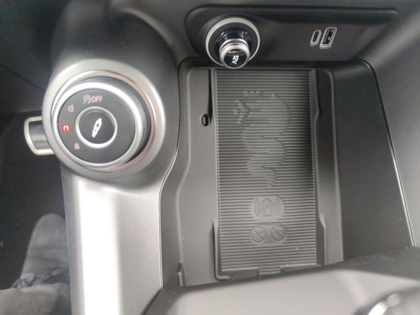 Fahrzeugabbildung Alfa Romeo Tonale Tributo Italiano 1.3 PHEV Q4 Harman Kardo