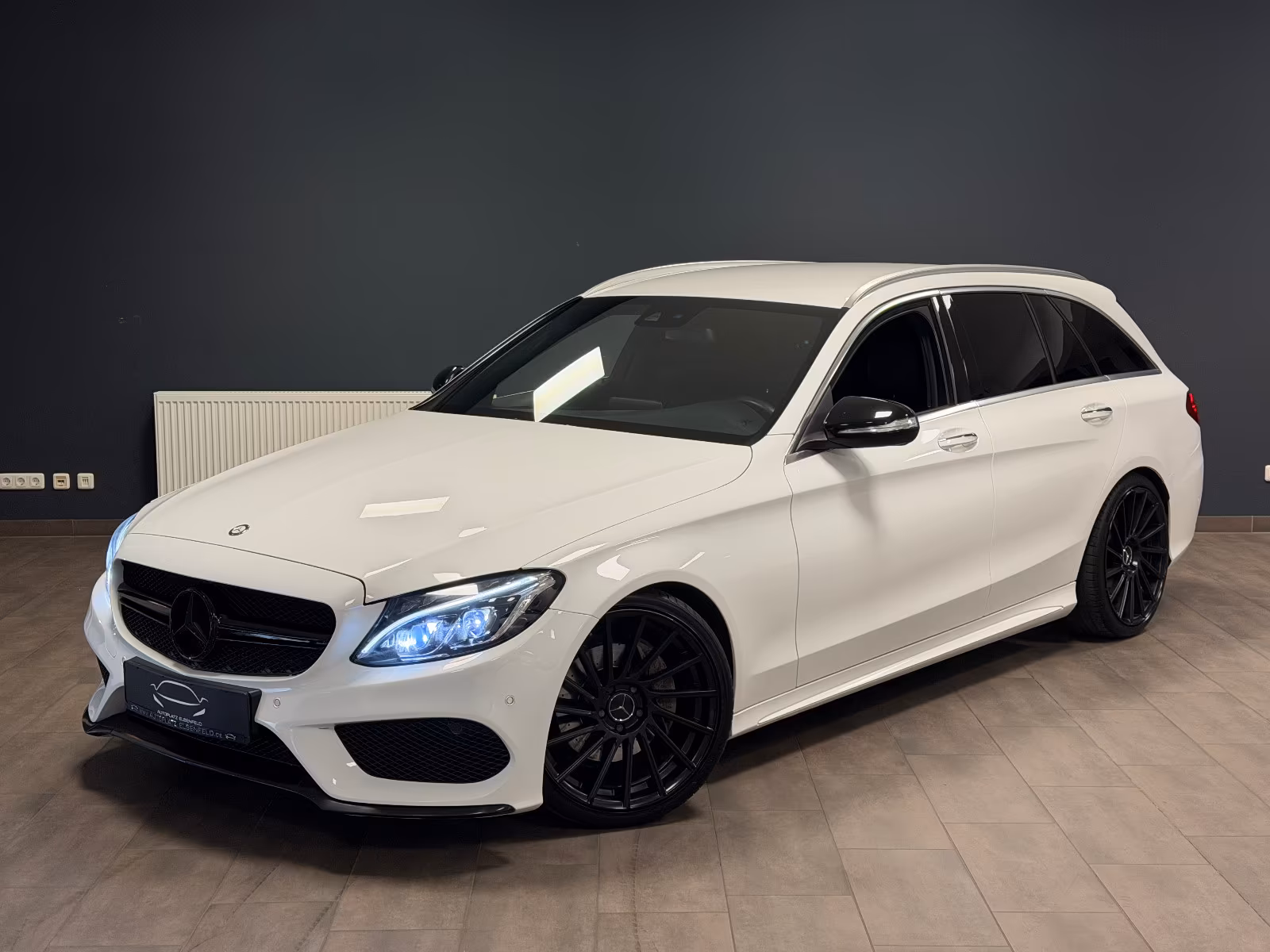 Mercedes-Benz C 200 T AMG LINE /2.HAND/BURMESTER/KEYLESS/LEDER