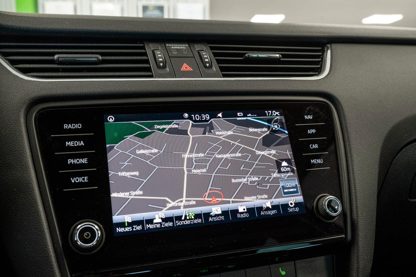 Skoda Octavia Combi Ambition Navigation PDC 1.Hand