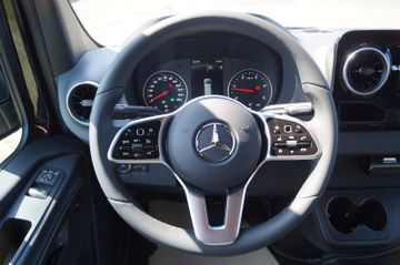 Mercedes-Benz Sprinter 215 CDI  9 Sitzer-MBUX-AHK-Standheizung