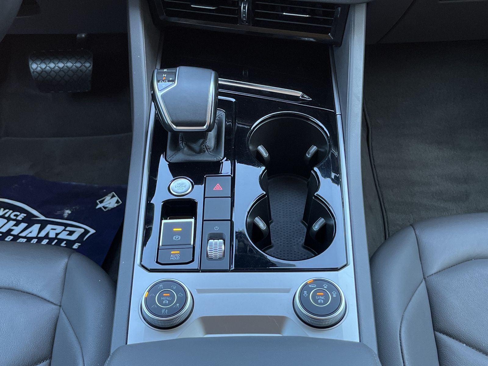 Fahrzeugabbildung Volkswagen Touareg R-Line "Exterieur Black Style" Atmospher