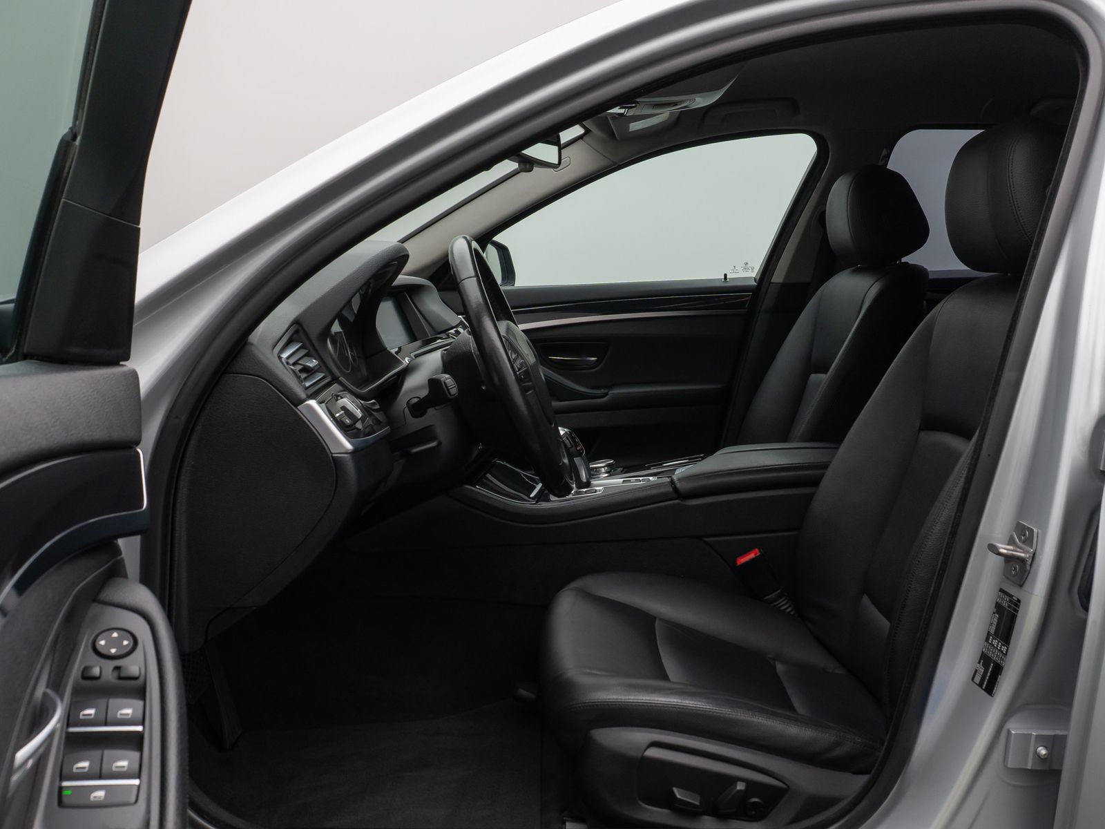Fahrzeugabbildung BMW 525d NaviPro Fernlichtassist PDC Leder AdapLicht