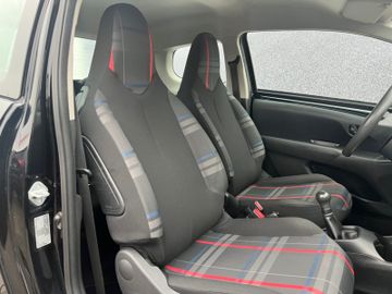 Fahrzeugabbildung Peugeot 108 Active 1.0 VTI 3 Türer Klima Bluetooth uvm.