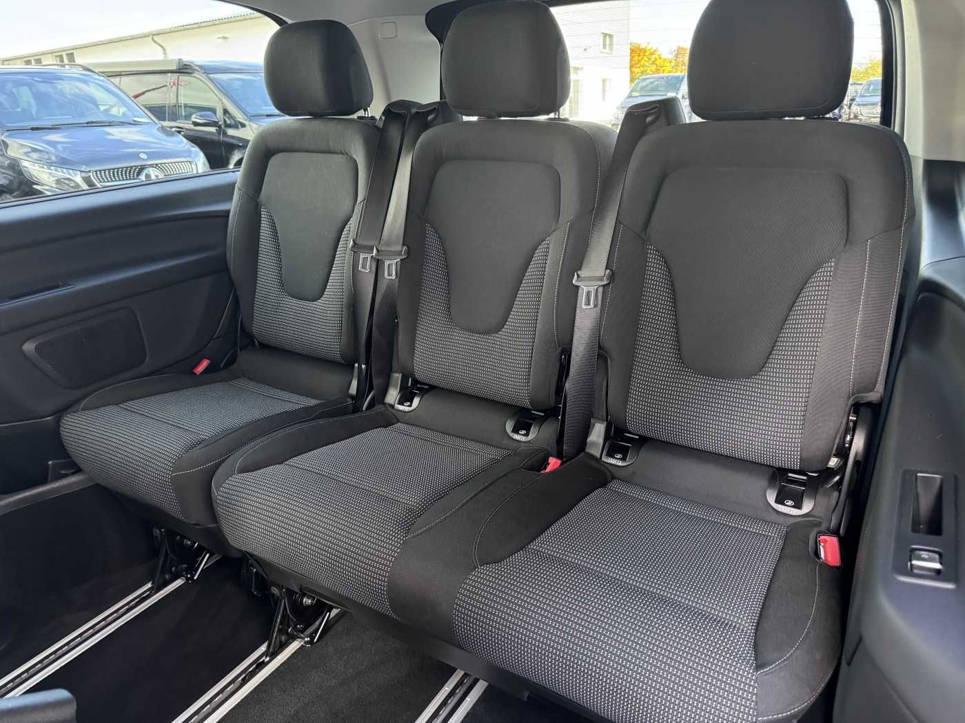 Fahrzeugabbildung Mercedes-Benz V 300 d EDITION 7Sitze MBUX LED Kamera