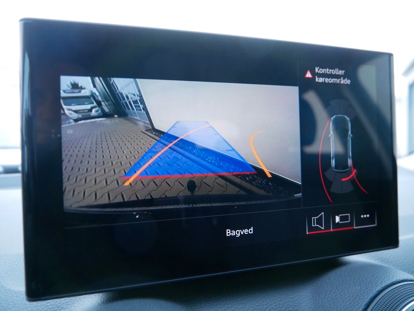 Fahrzeugabbildung Audi Q2 1.5 35 TFSI advanced AHK MATRIX DSG Kamera AC