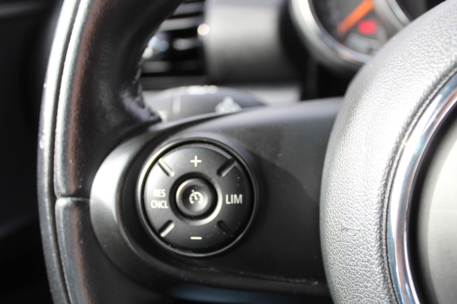 Fahrzeugabbildung MINI COOPER Clubman AHK*Klimaautom.*Sitzh.