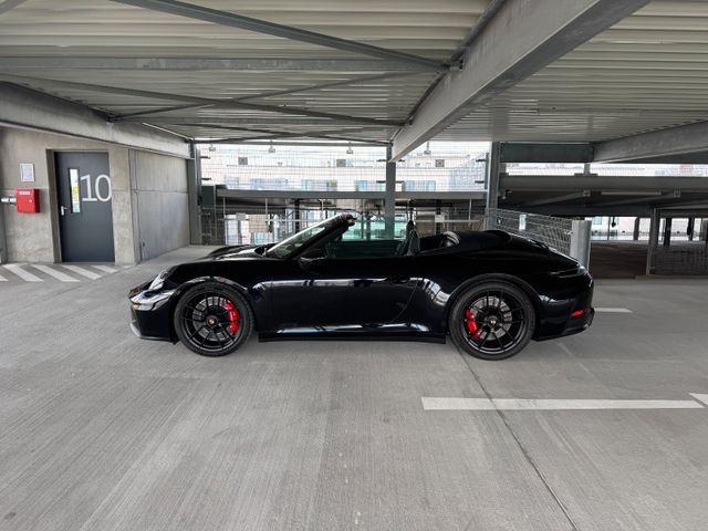 Porsche 992 GTS 4 Cabrio Facelift