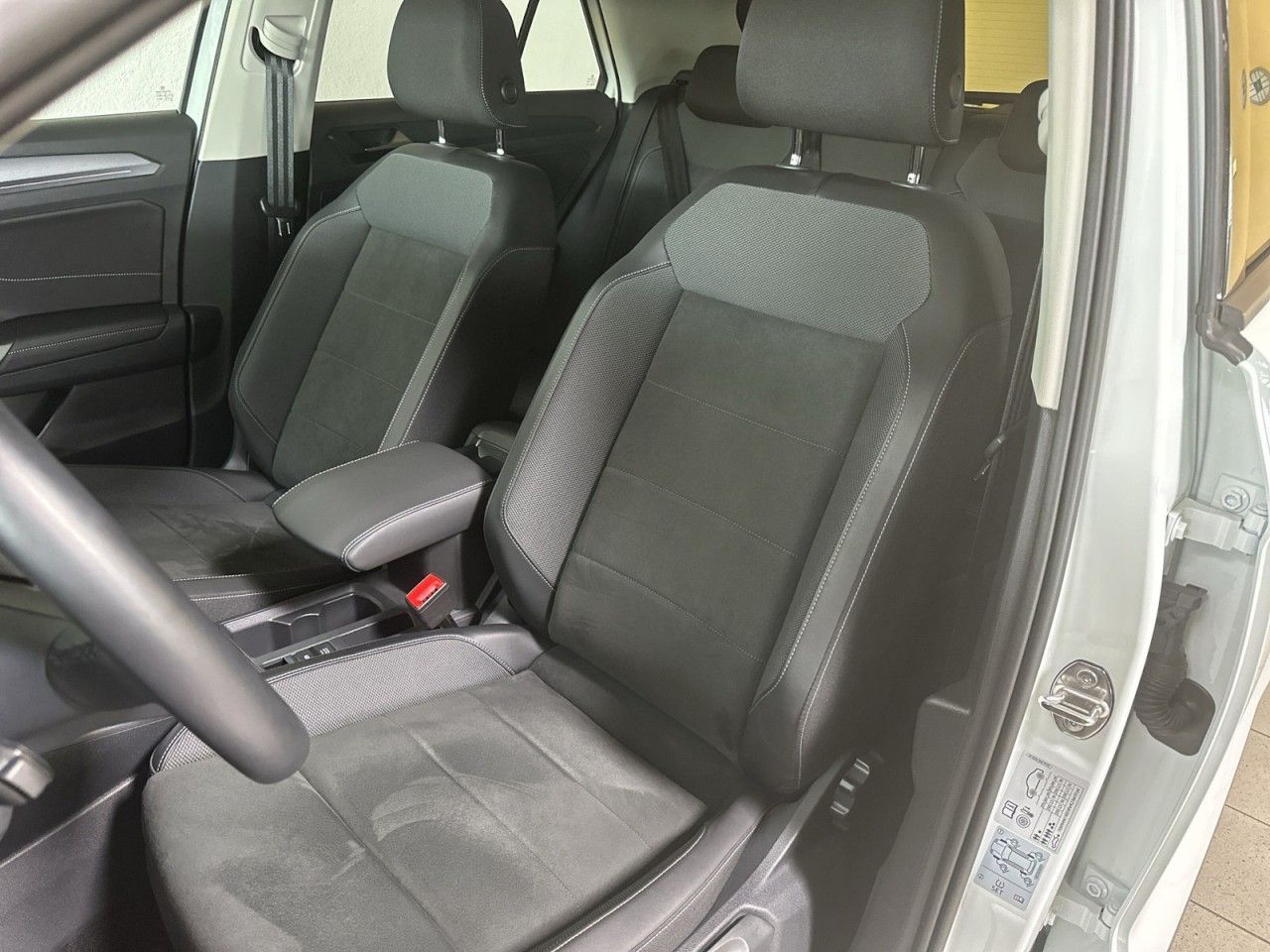 Volkswagen T-Roc 1.0 TSI Style LWS DWA SHZ USB DAB EPH BAA foto 5