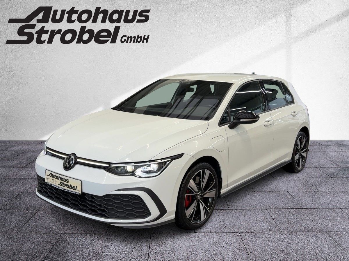 Volkswagen Golf VIII GTE 1.4 TSI DSG "BLACK STYLE" ACC DCC  imagem 2