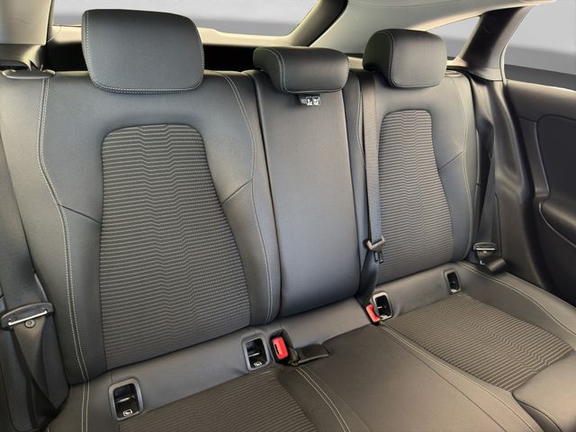 Fahrzeugabbildung Mercedes-Benz CLA 250 Shooting Brake e 8G-DCT+Navi+Spur+MBUX