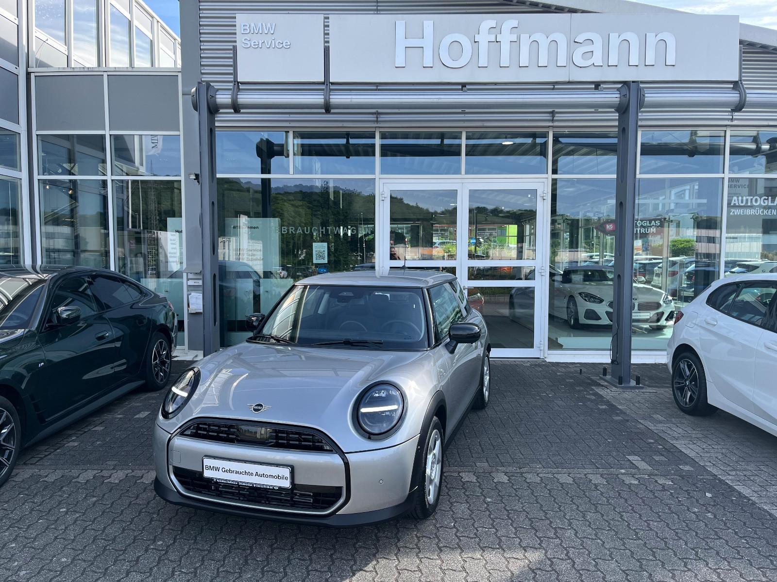 MINI Cooper C Essential Trim LED/Driving Assistant