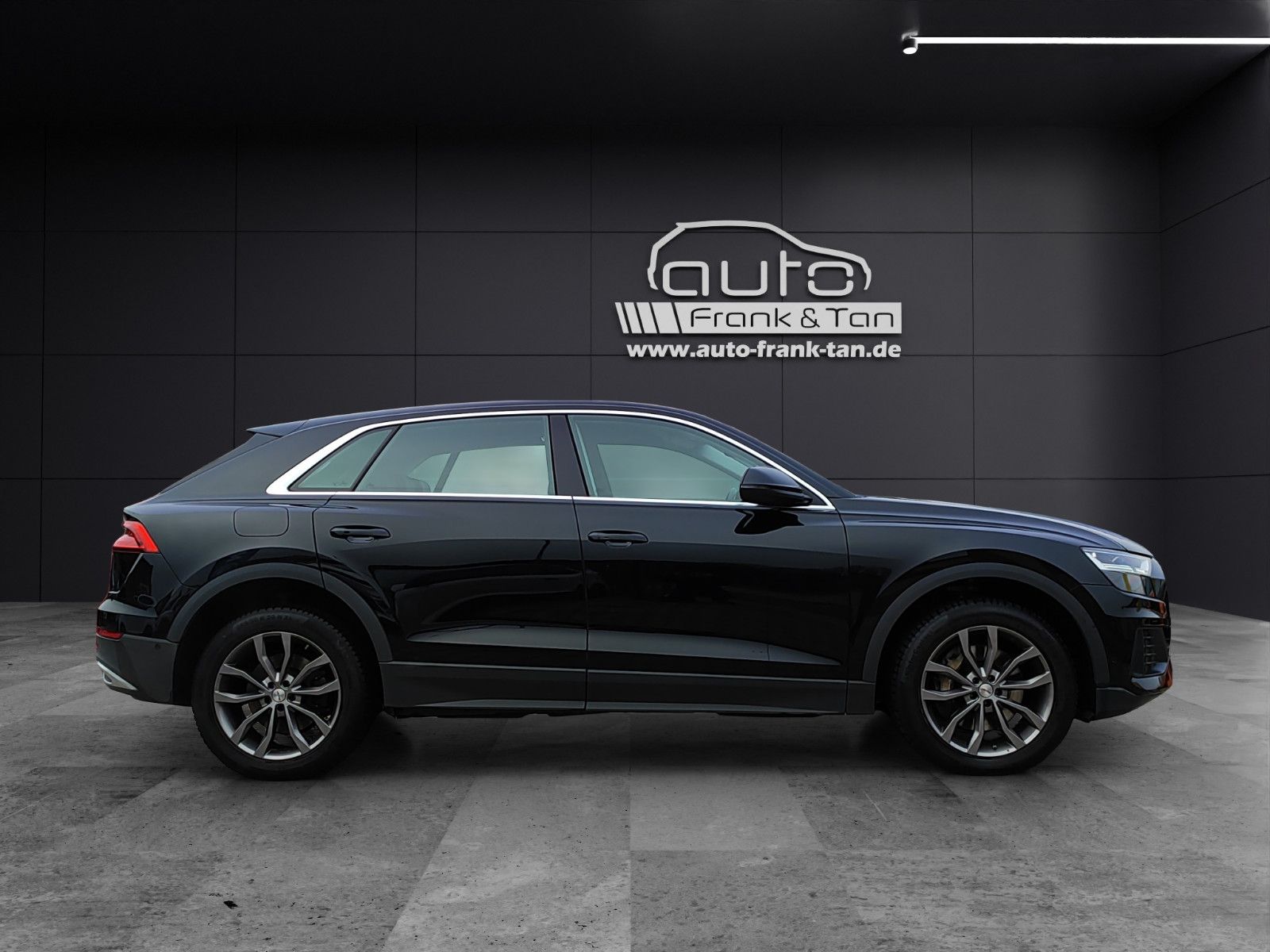 Fahrzeugabbildung Audi Q8 quattro*Navigation*SitzHZ*Apple*