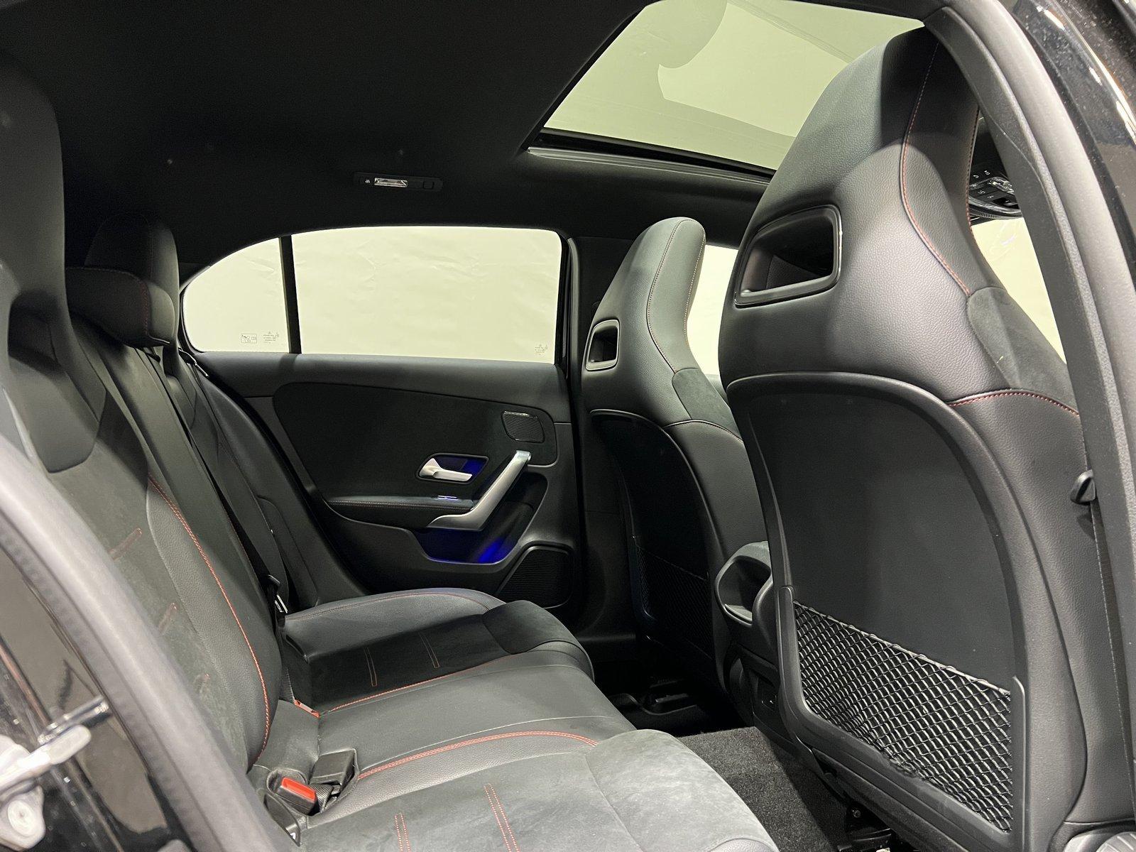 Mercedes-Benz A 250 AMG Line Night+Pano+LED+Kamera+Sound+19"