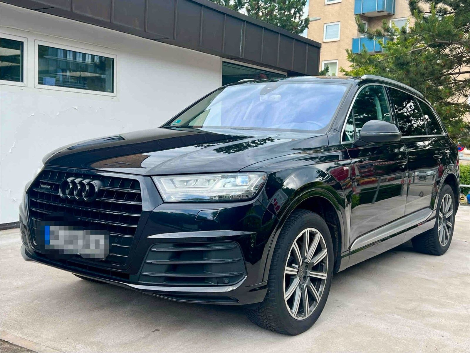 AUDI Q7 3.0 TDI quattro tiptronic S-LINE Voll-Extras*