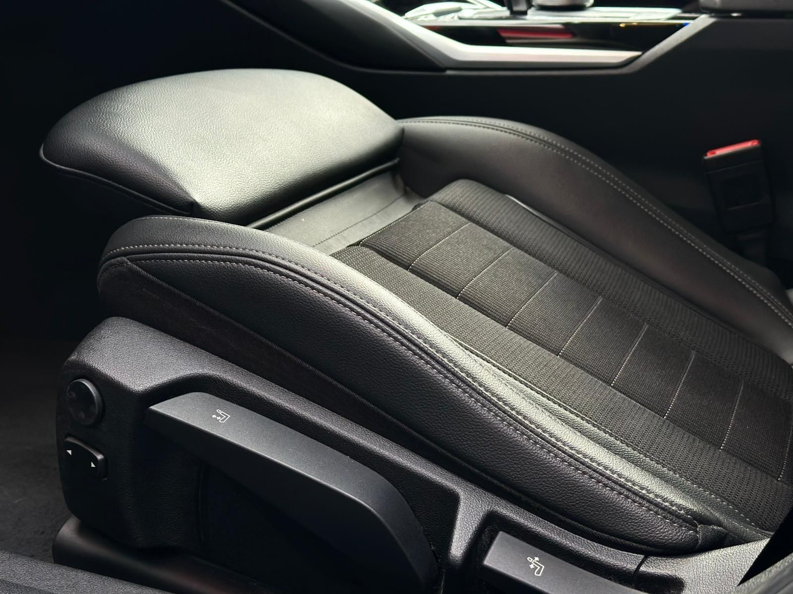 BMW 330e SPORT LINE  BLACK VIRTUAL#LED#NAVIPROF#SHZ# - Image 20